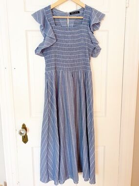 Simplee Blue Striped Smocked Midi Dress with Ruffle Sleeves Size Medium Nap Dres